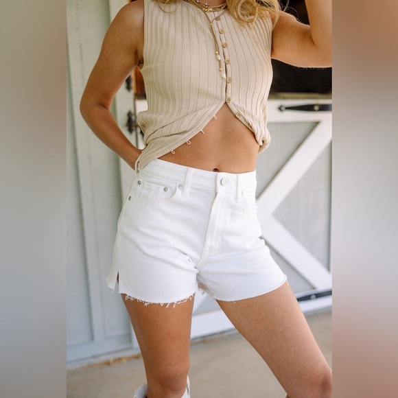 Pants - ✨NWT JBD White Denim Distressed Shorts Size M